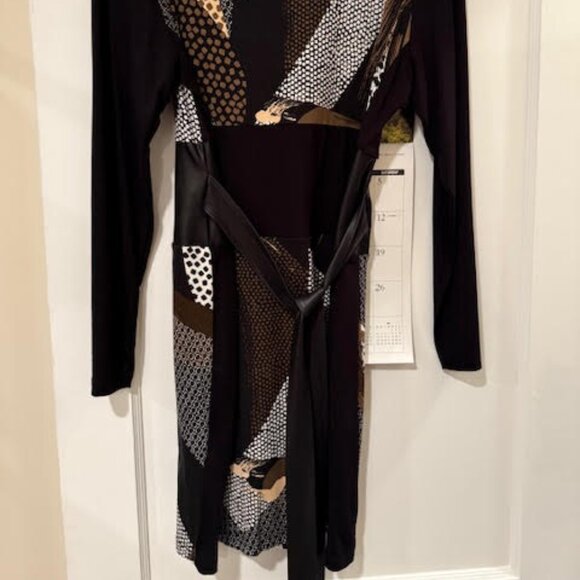 Abstract Print Long Sleeve Dress with Faux Leather Belt - Size L - Picture 4 of 4